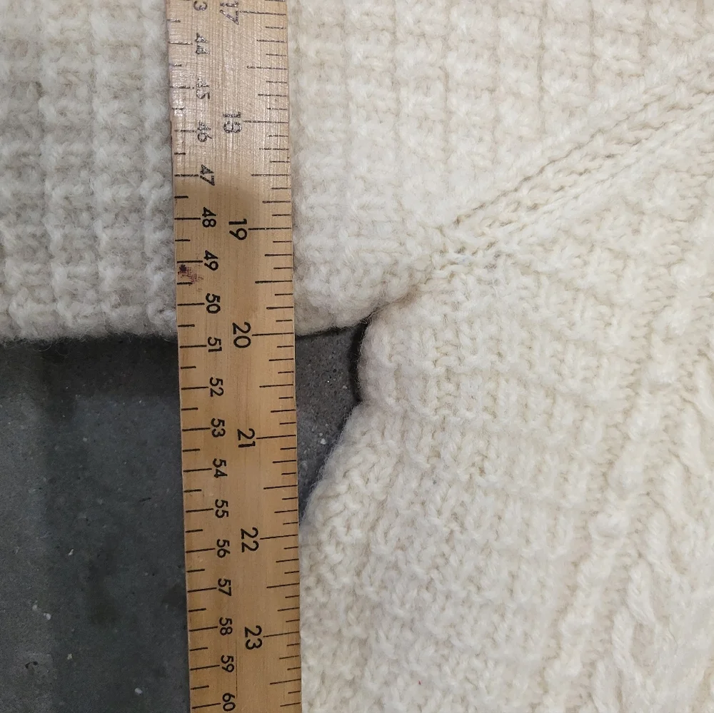 Vintage wool cableknit mens small women's medium sweater - Picture 7 of 12